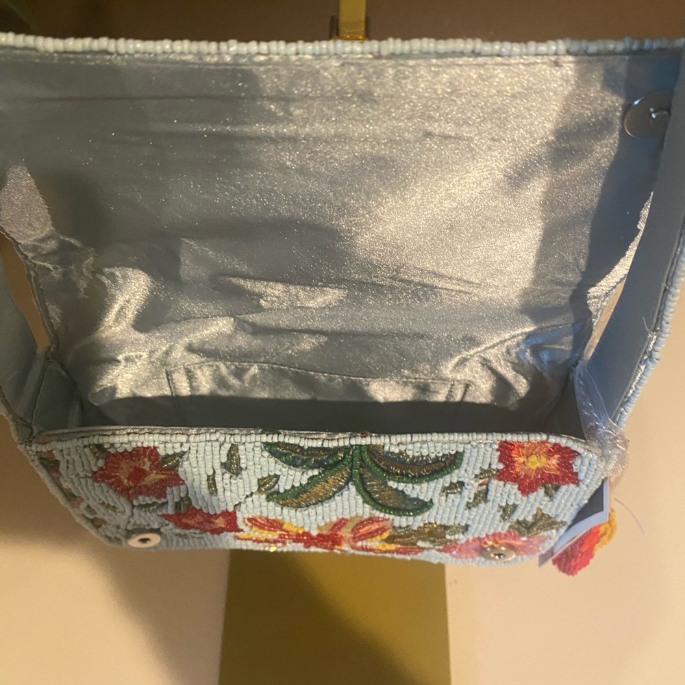 Viral TikTok Beaded Bag Hawaiian - Picture 4 of 5